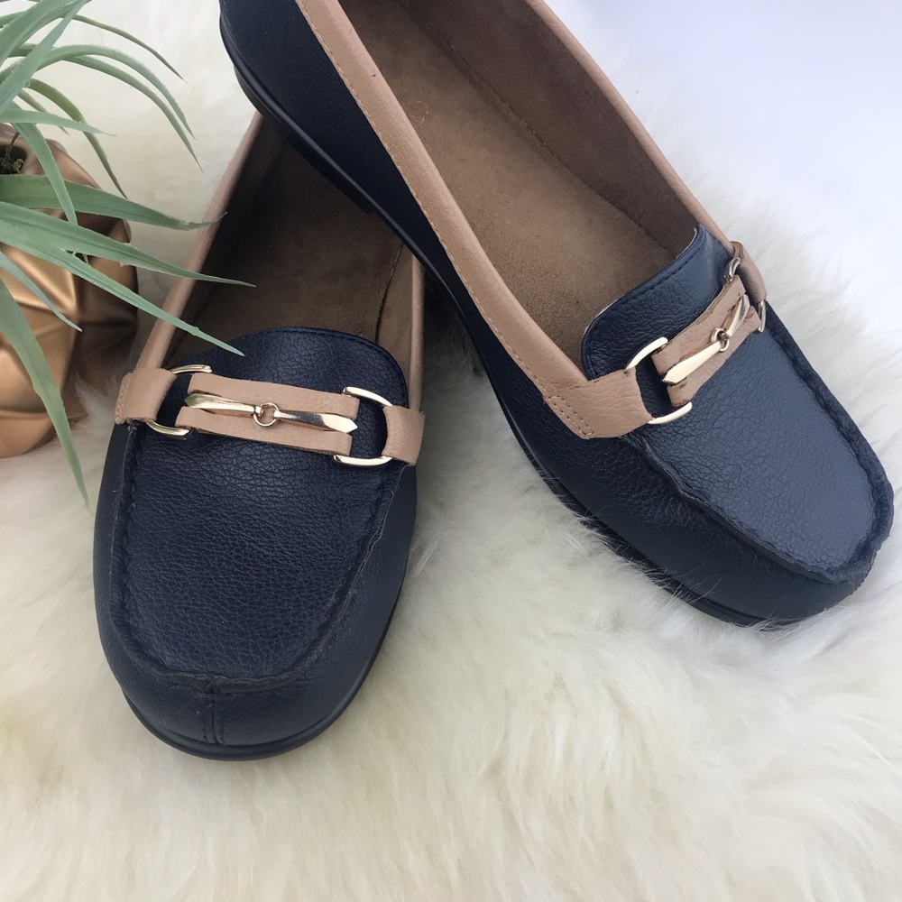 Aerosoles Manuscript Loafers 8M Navy Tan EUC